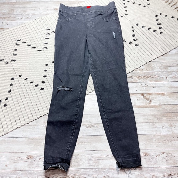 Spanx Raw Released Hem Distressed Jegging Jeans Black Size Medium - Picture 2 of 6